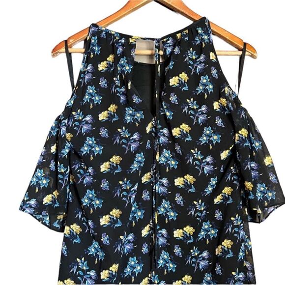 NWT! White House black‎ market floral cold shoulder dress - Picture 8 of 10